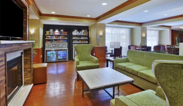 Hampton Inn Commerce/Novi