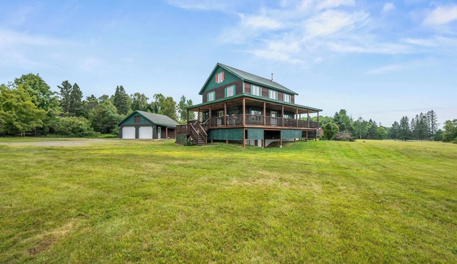 Hart | Beautiful family getaway located just three miles from downtown Rangeley