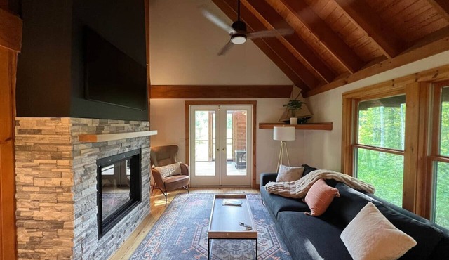 Hemlock Chalet @ Brickyard Creek, Bayfield