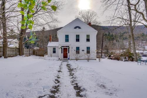 Hike, Fish & Ski: Riverside Barn Loft in Lee