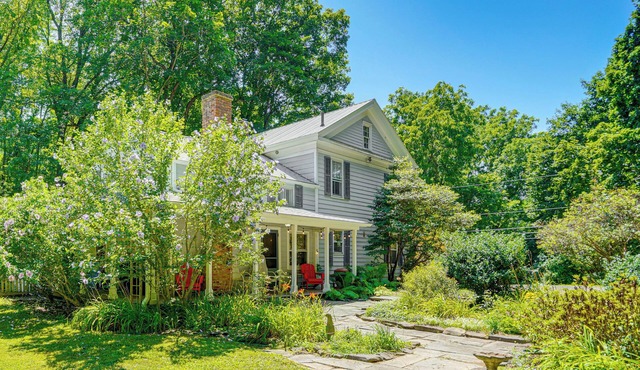 Historic Catskills Farmhouse: Ski, Hike & Relax!