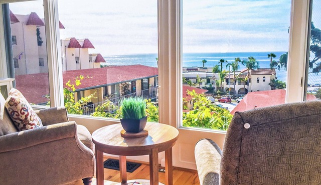 Historic Cottage with Zen Feel. Full Ocean Views in Village