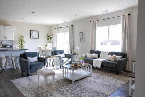 Holistic Campus Rental, LLC - Two Bedrooms Stay in Shared Home with Shared Kitchen