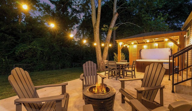 Hot Tub Retreat. 2 King Beds. Game Room Fun