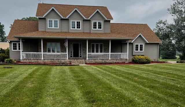 House On Grass Runway with Fly-In/Fly-Out Access