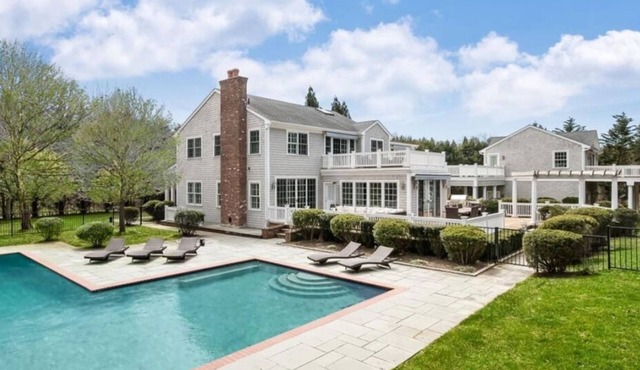 Huge Island Getaway Pool Hot Tub Walk To Beach