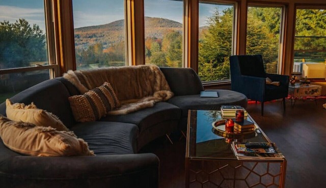 Idyllic Mountain Stay Hot Tub, Wood Stove, Games