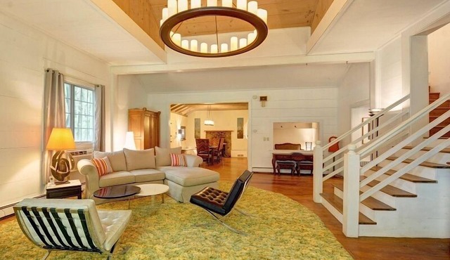 Imagine The Woodstock House