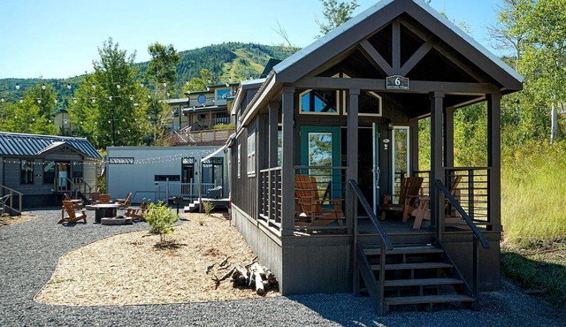 Impressive Tiny House Rental for Great Mountain Getaways in Colorado