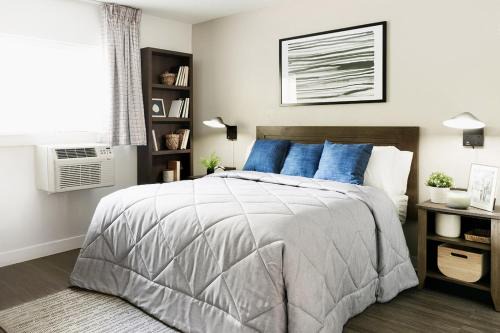 InTown Suites Extended Stay Louisville KY - Wattbourne Lane