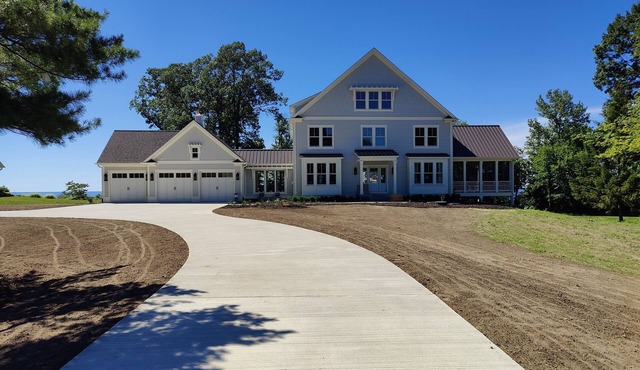 Just Built Lakefront Home-Private Beach-Amazing Views-Hot Tub-Patio-Porch-Decks
