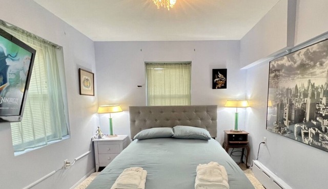 Kings Point, Great Neck, USMMA, Cozy private space, entrance, self check in