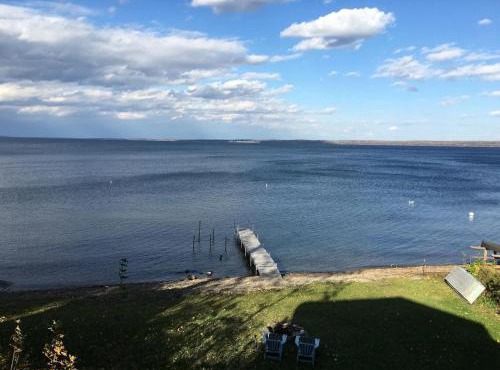 Lake Dreamin - 100ft Private Level Beach w Hot Tub & Amazing Views - Pets OK - Walk to Winery & Brewery