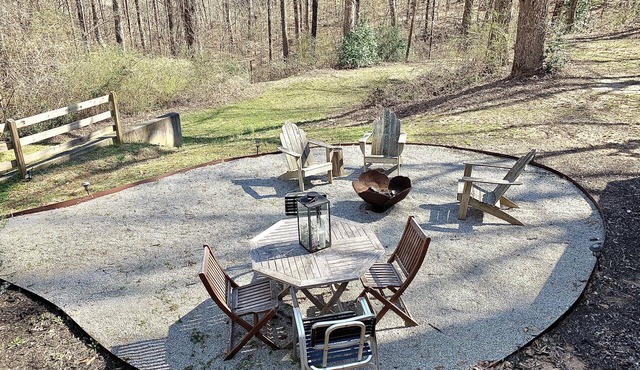 Lake Lanier, Fire Pit, Fishing, Boating, Short Walk To Lake, Bring Your Boat! in Gainesville