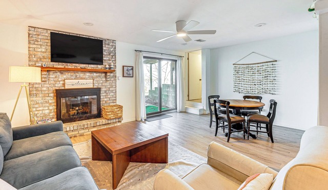 Lake View & Deck: Group Getaway in Whitehall!