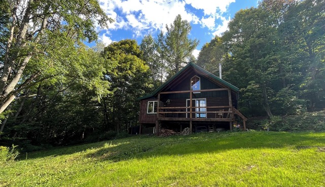 Lake View with 7 Acres near Skiing