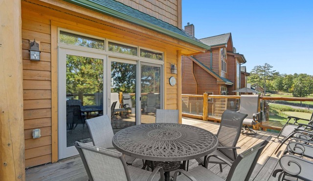 Lakefront Lodge - spacious-luxurious in McGregor
