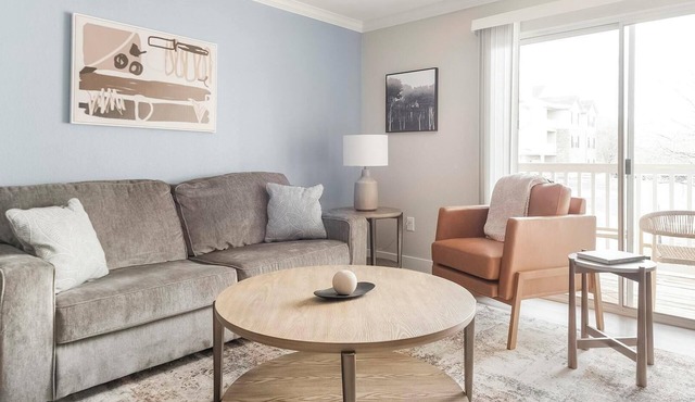Landing | Amazing 2BD, Pool, Gym