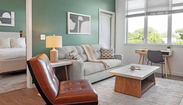 Landing | Modern 2BD, Clubhouse in Tarpon Springs