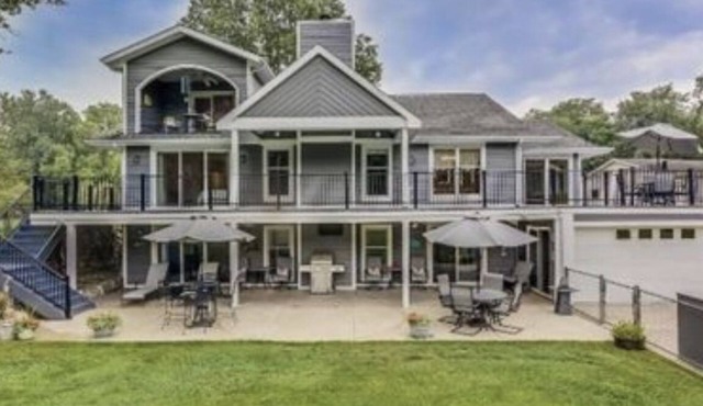 Large home on the creek sleeps up to 16 people 2 master suites!