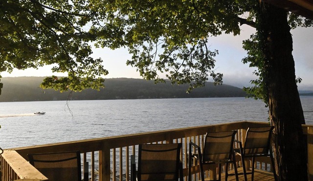 Leaf Peeping, Lakefront, Nordic Sauna, Wine Trail
