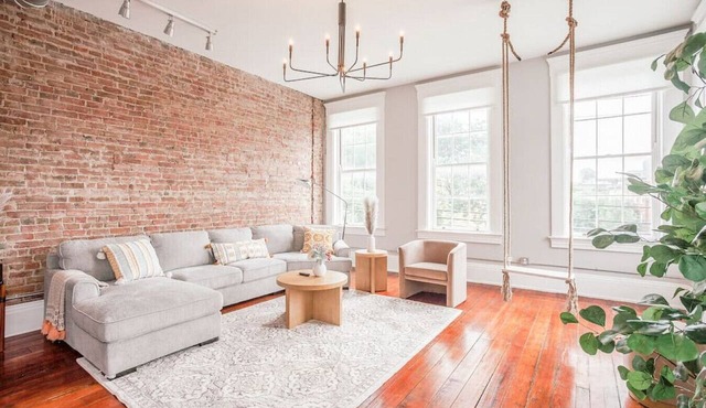 Light & Airy, Spacious 2B 2Bath Downtown City View