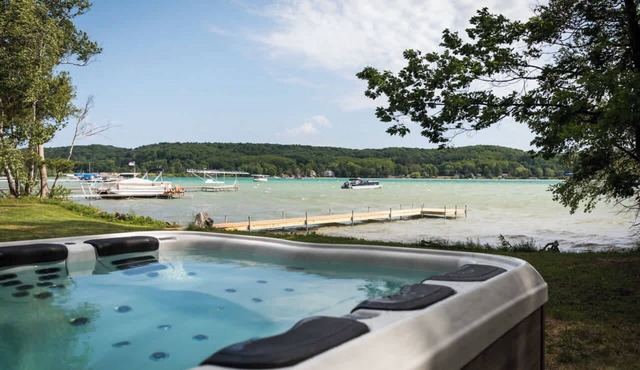 Little Glen Cottage|Lakefront|Hot Tub|Dog Friendly