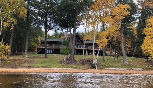 Lockout -Reduced Bedrooms - Four Season, Lakefront, Sandy Beach, Amazing Sunsets