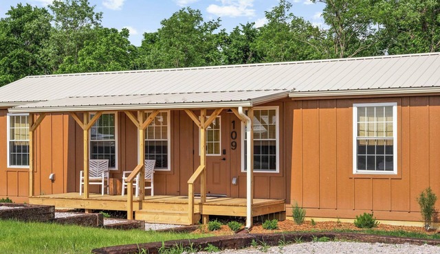 Lodge 109 at Eden Reserve—Safari Cabin Near Ark