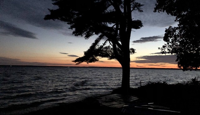 Longview cottage nestled on Big Bay DeNoc Sleeps 9 comfortably