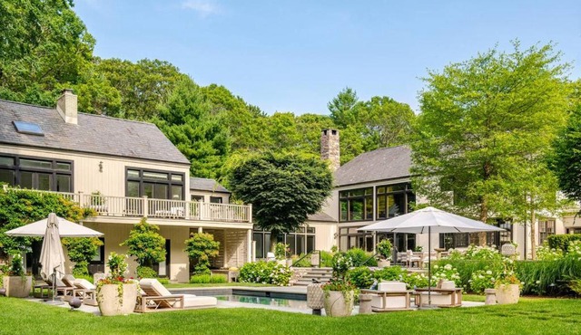 Luxurious 8 Bedroom Retreat with Pool East Hampton