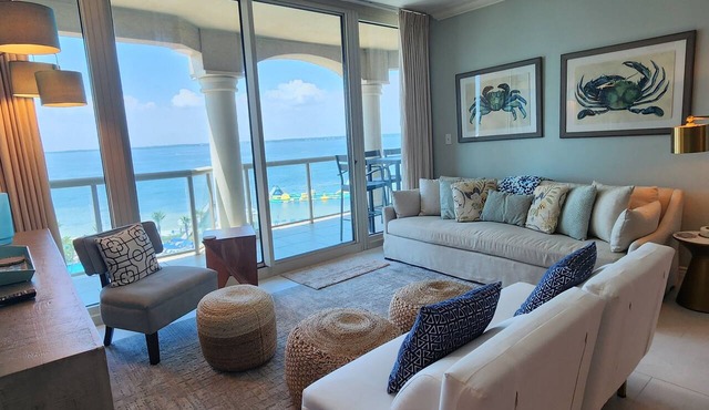 Luxurious Renovated 2 BR at Portofino's Family Friendly Resort on the Beach!