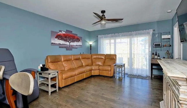 Luxury 2 Bedroom Bayfront Residence with Views