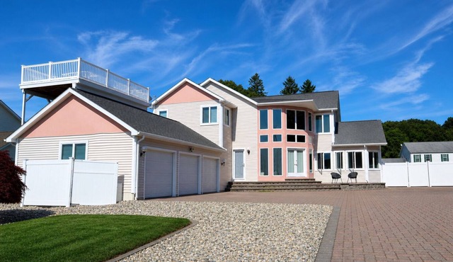 LUXURY COASTAL RETREAT | Walk to Beach. Pool & Sunsets | Sleeps 12