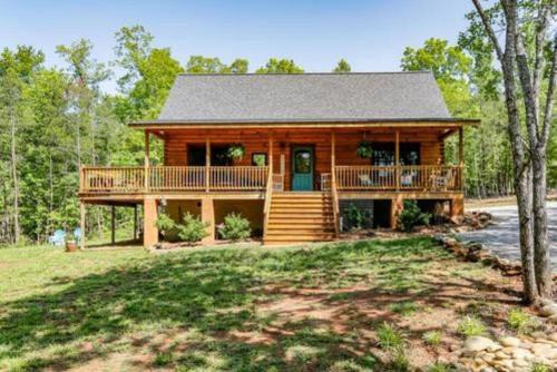 luxury Dear Tryon Cabin by TIEC in Green River Highlands