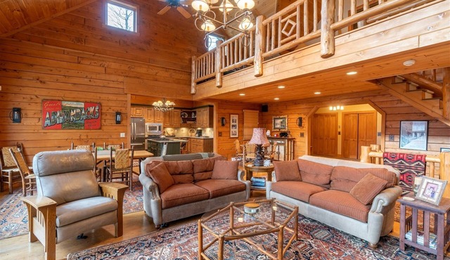 Luxury Lake Placid Retreat w/Hot Tub, Fireplaces & Game Room