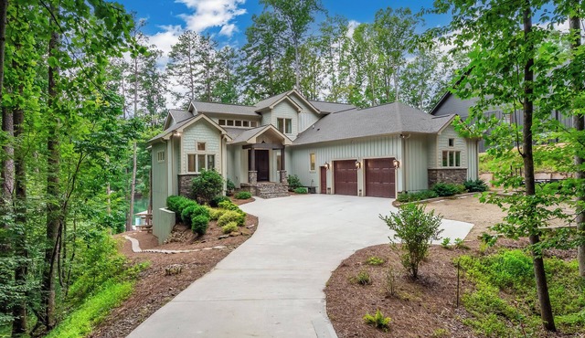 Luxury Lakefront Home on Beautiful Lake Keowee - Private Dock Hot Tub & Fire Pit