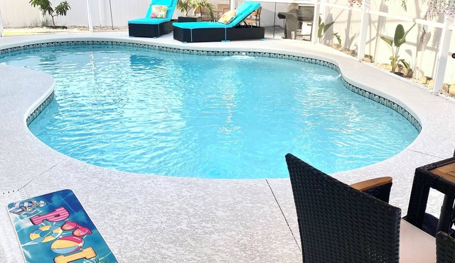 Luxury Pool home, 1 mile from Bush Gardens