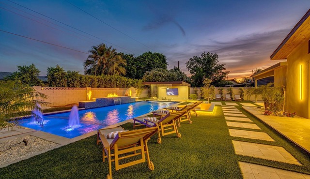 Luxury Pool Oasis - Modern Desert Home w/Resort Backyard, Fire Pits & Game Room
