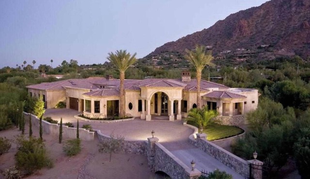 MANSION TOSCANIA: ultra-luxury 10Bd 10.5Bath minutes from Camelback Mountain