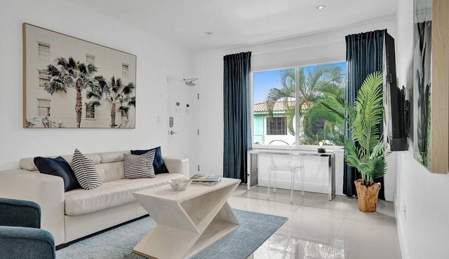 Maritime Suite 2BD/2BA South Beach Villa Monaco