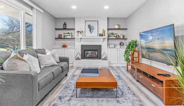 Minnesota Designer Stay: Mall of America, ValleyFair, & Minnesota Zoo
