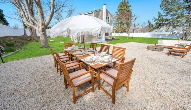 Minutes from the beach, brand new 3 bedroom