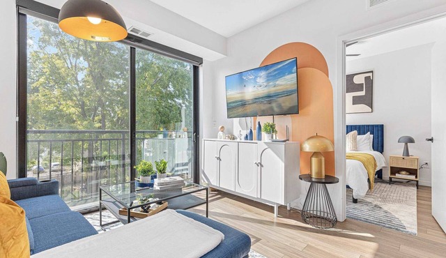 Modern 1BD Near DT & UMN Gym Street Parking