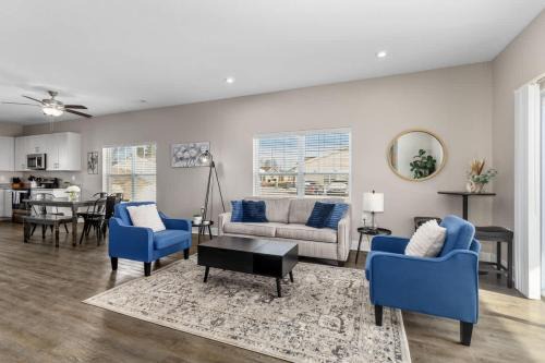 Modern 2BR & 2BA New Build Condo w Garage & Patio
