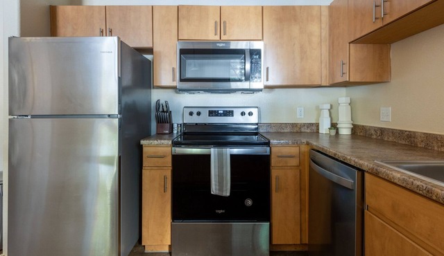 Modern Apartment in Prime Location (ID8149X26)