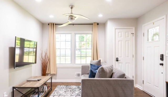 Modern APT 4 Beds Mins to Atlanta Airport & Downtown 🔥