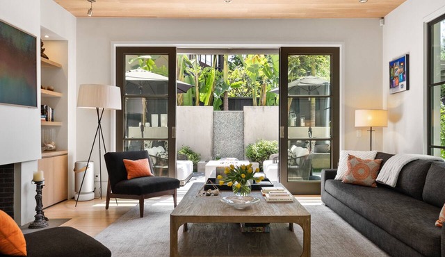 Modern Architectural Oasis in Menlo Park in Menlo Park