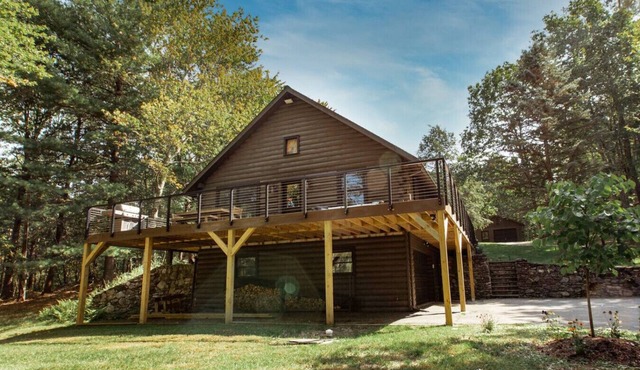Modern Cabin with Pool and Privacy
