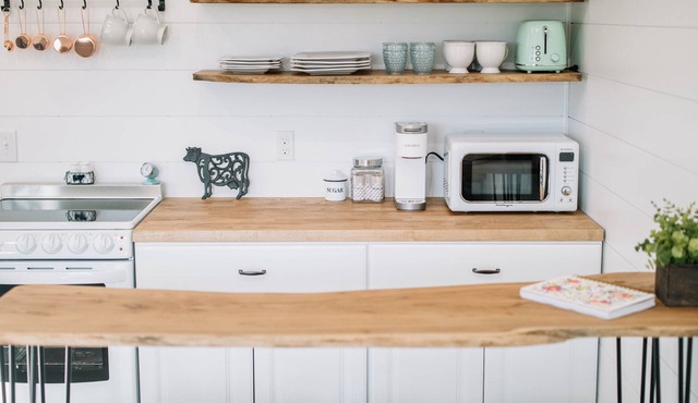 Modern Farmhouse Cottage on 250 Acre Farm Near Ark: No Cleaning Fee!
